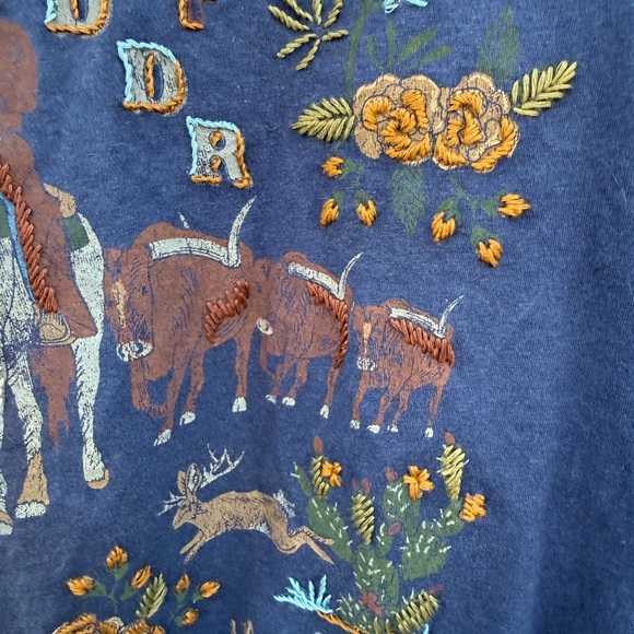 Double D Ranch - Embroidered detail Western Graphic Long Sleeve Shirt - Size M - Picture 4 of 16